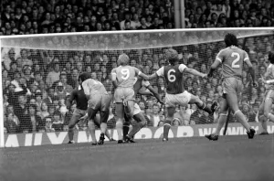 00222 Prints: English Division 1. Arsenal 2 v. Stoke 0. September 1980 LF04-25-016