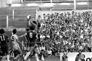 English Division 2. Chelsea 0 v. West Ham 1. September 1980 LF04-22-036
