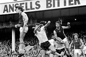 00211 Prints: English League Division One match. Aston Villa 2 v Manchester United 1