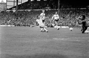 00258 Prints: English League Division Two match. Bolton Wanderers 3 v Newcastle United 1