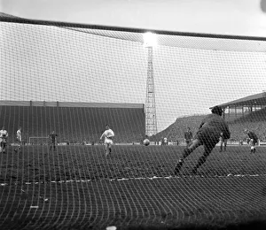 English League Division One match at Elland Road Leeds United 1 v Liverpool 1