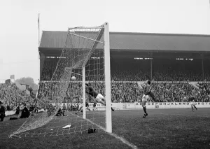 English League Division One match at Hillsborough. Sheffield Wednesday 1 v