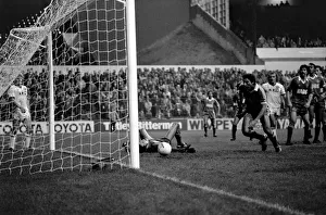 00211 Prints: English League Division Two match. Leeds United 1 v Charlton Athletic 2