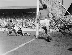 English League Division One match. Leeds United 2 v Burnley 3
