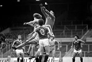Images Dated 14th January 1984: English League Division Two match at Maine Road Manchester City 3v Crystal Palace 1