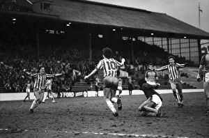 English League Division Two match. Sheffield Wednesday 3 v Luton Town 3