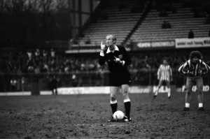 English League Division Two match. Sheffield Wednesday 3 v Luton Town 3