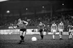 English League Division One match. Stoke City 0 v Manchester United 3