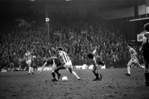 00256 Prints: English League Division One match. Stoke City 0 v Manchester United 3