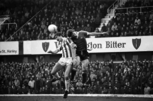 00256 Prints: English League Division One match. Stoke City 0 v Manchester United 3