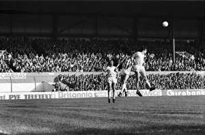 English League Division One match. Stoke City 1 v Liverpool 1. October 1982 MF09-05-178