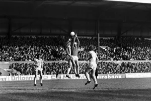 English League Division One match. Stoke City 1 v Liverpool 1. October 1982 MF09-05-137