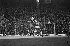 English League Division One match. Stoke City 1 v Liverpool 1. October 1982 MF09-05-120