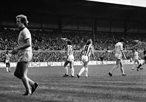 English League Division One match. Stoke City 1 v Liverpool 1. October 1982 MF09-05-088