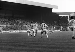 English League Division One match. Stoke City 1 v Liverpool 1. October 1982 MF09-05-092