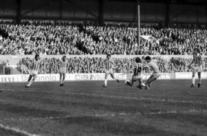English League Division One match. Stoke City 1 v Liverpool 1. October 1982 MF09-05-097