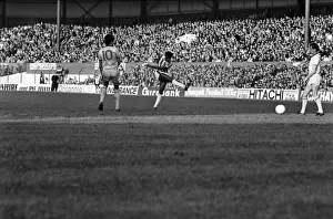 English League Division One match. Stoke City 1 v Liverpool 1. October 1982 MF09-05-007