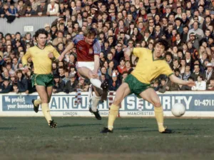 Shot Prints: English League Division Two match. West Ham 4 v Chelsea 0