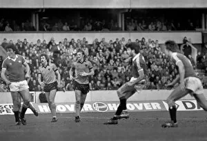 Images Dated 13th February 1982: English League Division One match. Wolverhampton Wanderers 0 v Manchester United 1