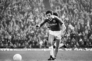English League Division One match. Wolverhampton Wanderers 0 v Everton 3