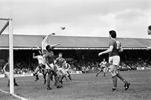 00935 Prints: English League Division Two Reading 2 -2 Portsmouth match held at Elm Park