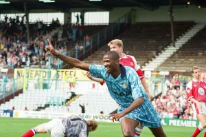 01105 Prints: English Premier League match, Coventry City 2 -1 Middlesbrough held at Highfield Road