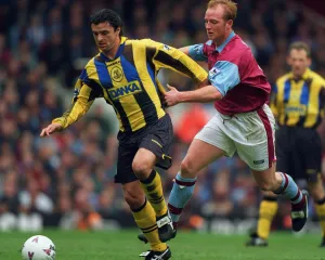Tussle Prints: English Premier League match. West Ham United 2 v Everton 2