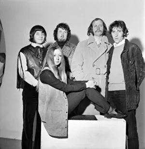Entertainment Pop Music Groups: The pentangle'group - Jacqui McShee singer