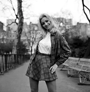 Mini Skirt Prints: Entertainment: Television actress: 21 year old Donna Reading last appearance