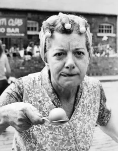 00785 Prints: Entertainment: Television actress Jean Alexander who plays Hilda Ogden in Coronation