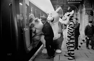 Entertainment Television Cartoons Humour. Walt Disney characters who are travelling round