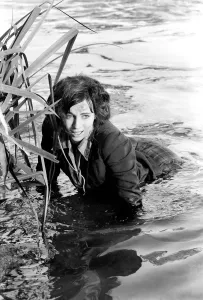 Swimming Prints: Entertainment: Television Programmes: Filming the Man Hunt
