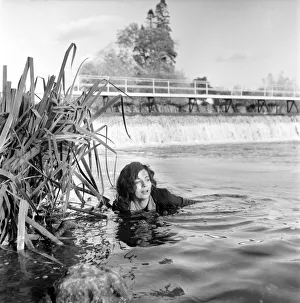 Swimming Prints: Entertainment: Television Programmes: Filming the Man Hunt