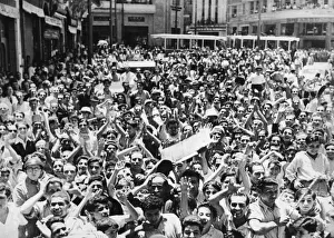 01454 Prints: Entry of the British General and troops into Beirut during Second World War