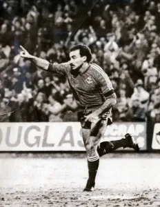 01150 Prints: EQI ABERDEEN IN EUROPE WILLIE MILLER CELEBRATES SCORING GOAL IN EUROPEAN CUP ABERDEEN