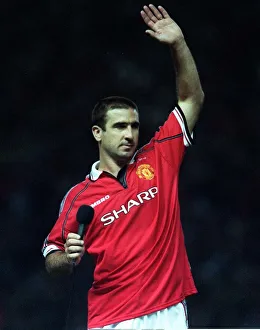 1998 99 Prints: Eric Cantona waving to Manchester United fans Holding microphone after Munich