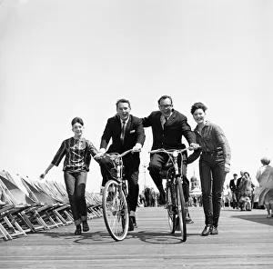 Eric Morecambe and Ernie Wise, Photo-call to promote their North Pier Show