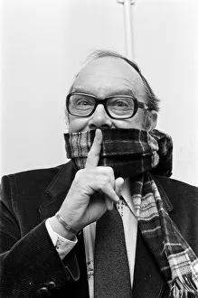 01407 Prints: Eric Morecambe promoting his book Mr Lonely'in Birmingham. 31st March 1981
