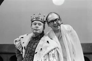 Television Studios Prints: Ernie Wise (left) and Eric Morecambe (right) in The Morecambe