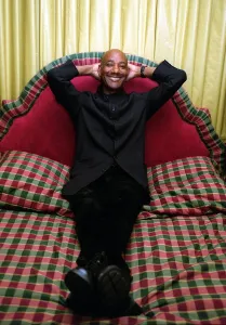 00337 Prints: Errol Brown Hot Chocolate singer January 1998 Errol relaxes on a bed