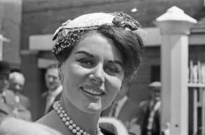 Pearl Prints: Eunice Gayson (born 17 March 1931) is an English actress best known for playing Sylvia