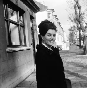 01187 Prints: Eunice Gayson, British actress arrives at Hove Court, where she is charged with a minor