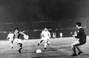 Champions Cup Prints: European Cup Quarter Final Second Leg match at Estadio Da Luz, Lisbon