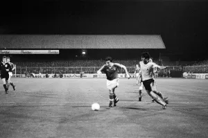 00464 Prints: European Cup Second Round Second Leg match at the City Ground