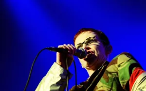 00329 Prints: The Eurythmics in concert. Annie Lennox performing at the NEC last night