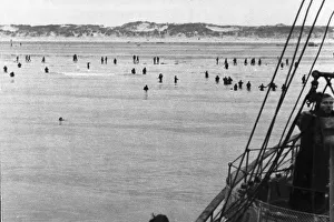 Escape Prints: Evacuation of soldiers of the British Expeditionary Force fromm the beaches of Dunkirk in