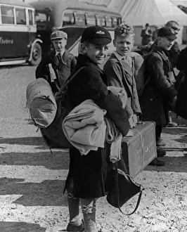 Evacuees from Birmingham arrive Egginton station to escape the bombing 15th September