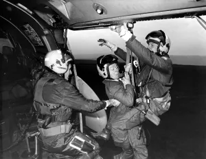 00375 Prints: Evening Chronicle reporter Rex Garratt joined a RAF search