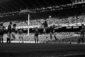 Everton 0 v Manchester City 1. Division 1 Football October 1981 MF04-11-001