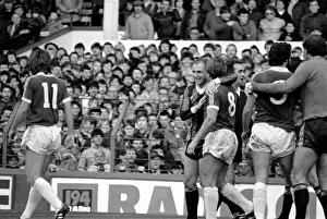 Everton 0 v Manchester City 1. Division 1 Football October 1981 MF04-11-037